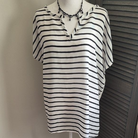 Lane Bryant Black and White Striped Blouse, PTP 26 - Picture 1 of 6